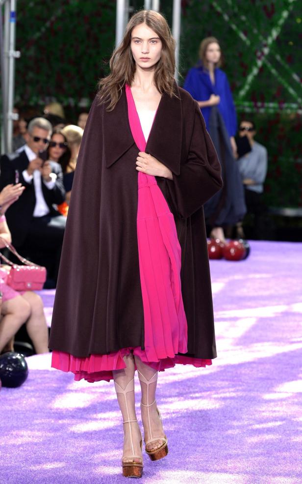 Haute Couture in Paris: Dior gab sich ganz romantisch