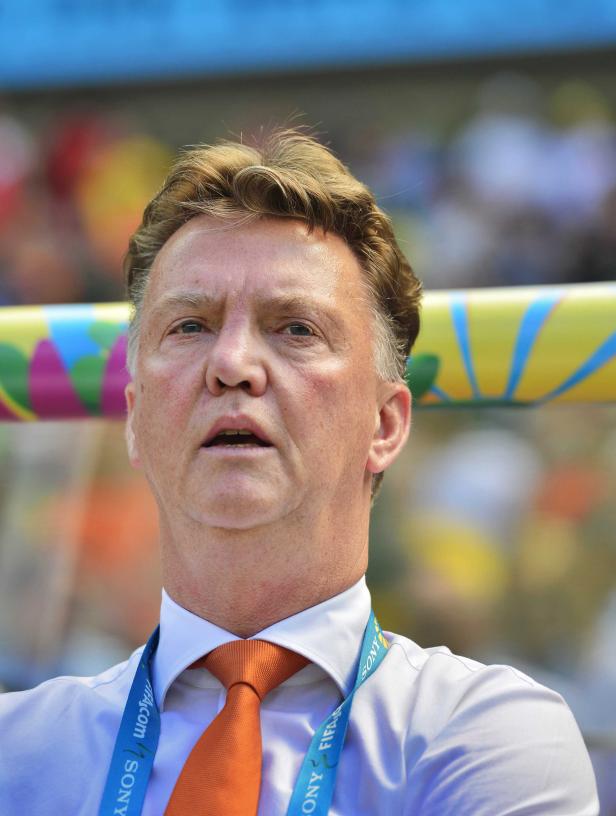 Louis van Gaal, der Trainer, während eines Fußballspiels.