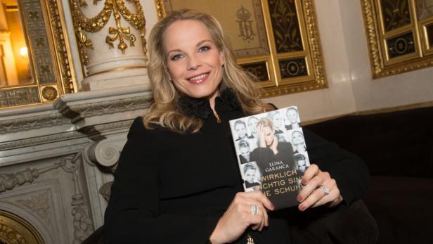 Elina Garanca präsentiert ihr Buch „Wirklich wichtig sind die Schuhe“.