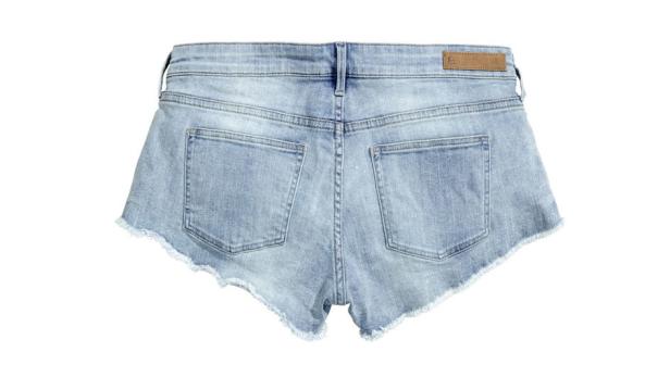 Hotpants: Unten ohne durch den Sommer