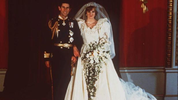 Prinz Charles und Diana Spencer an ihrem Hochzeitstag.