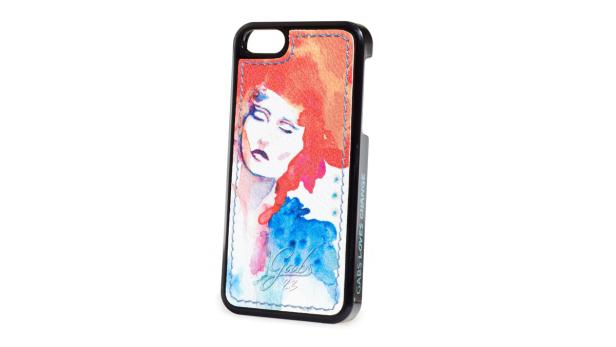 Eine Handyhülle mit einem Aquarellporträt einer Frau mit roten Haaren.