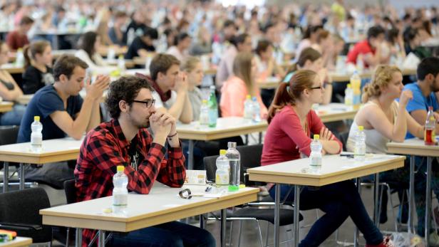 10.000 Anwärter rittern um Studienplatz