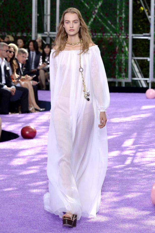 Haute Couture in Paris: Dior gab sich ganz romantisch