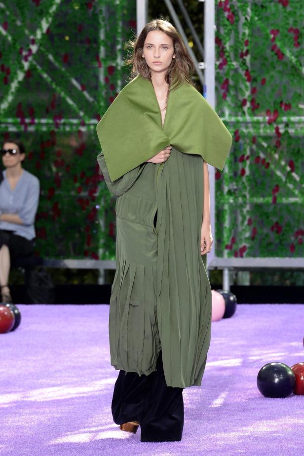 Haute Couture in Paris: Dior gab sich ganz romantisch