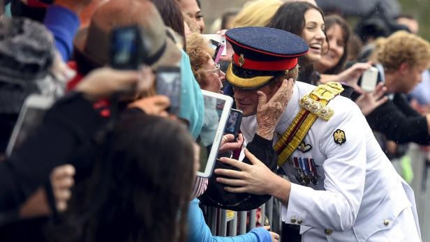 Umjubelt: Prinz Harry gutgelaunt in Australien