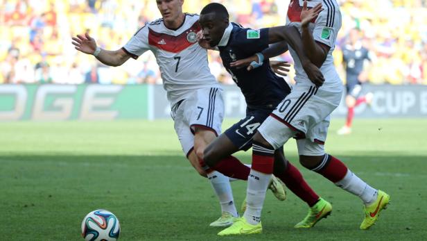 Hummels köpfelt Deutschland ins Halbfinale