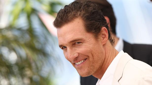 Porträt von Matthew McConaughey, der lächelt.