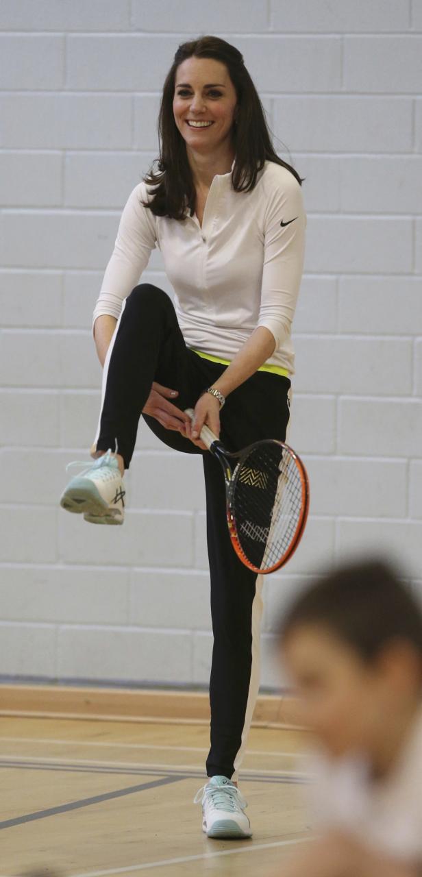 Tennis-Stunde: Herzogin Kate sportelt mit