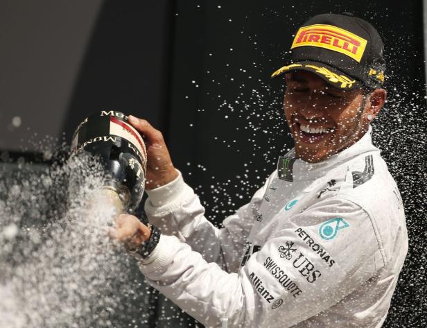 Hamilton gewinnt in Silverstone