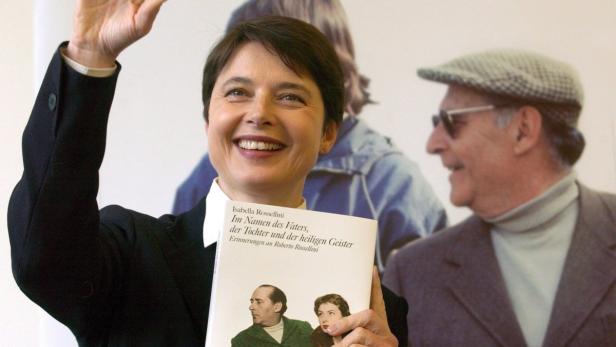 Isabella Rossellini präsentiert ihr Buch „Im Namen des Vaters, der Tochter und der heiligen Geister“.