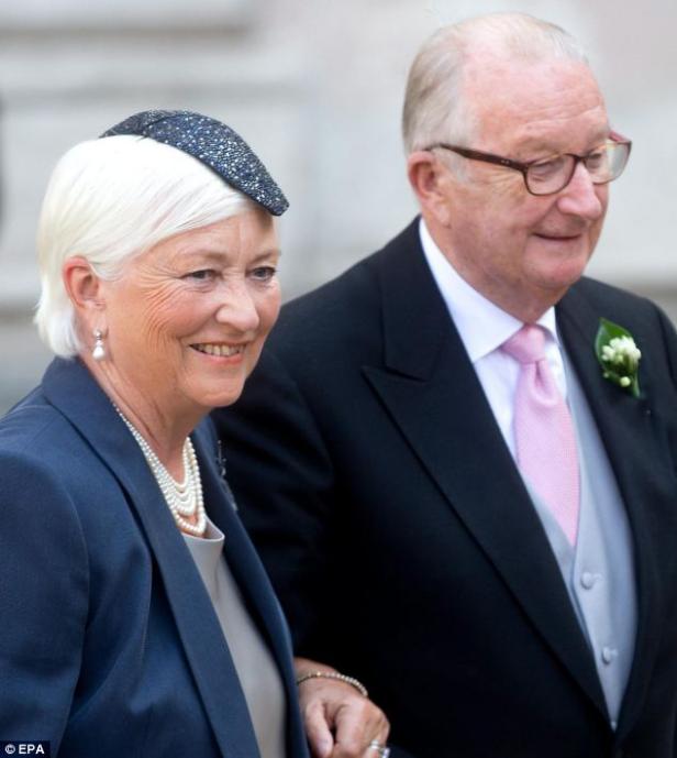 König Albert II. und Königin Paola von Belgien bei einer Veranstaltung.