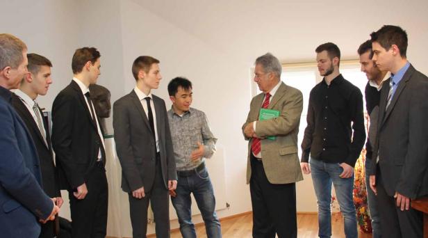 ... vom Treffen mit dem Alt-Präsidenten