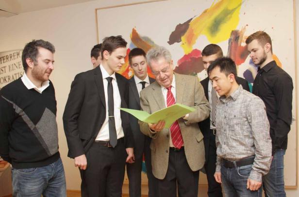 ... vom Treffen mit dem Alt-Präsidenten