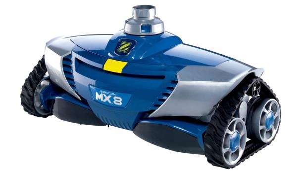 Ein blauer und silberner Poolreinigungsroboter der Marke Baracuda MX8.