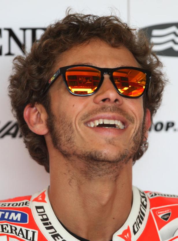 Oakley ehrt Valentino Rossi