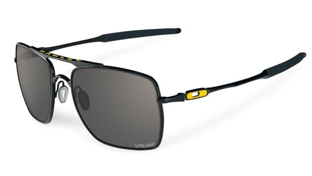 Oakley ehrt Valentino Rossi