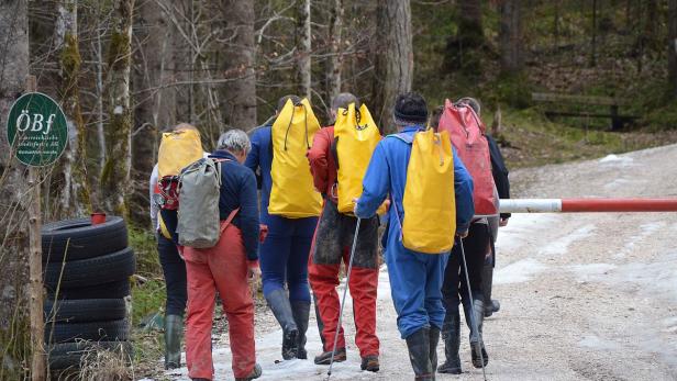 Hallstatt: Verletzter Höhlenforscher gestorben