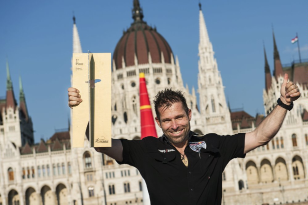 Hannes Arch gewinnt beim Air Race in Budapest