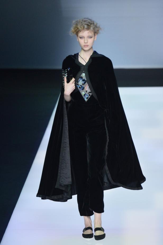 FASHION-ITALY-WOMEN-ARMANI