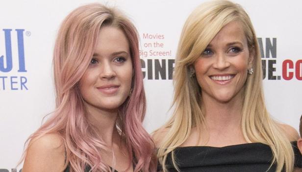 Reese Witherspoon: Tochter kellnert in Pizzeria