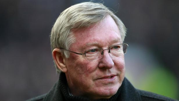 Porträt von Alex Ferguson mit Brille und dunkler Jacke.