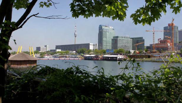 Mysteriös: Ghanem wurde tot bei der Copa Cagrana aufgefunden. Eine Obduktion soll Klarheit bringen. Blick über die Neue Donau auf die Donau City in Wien.