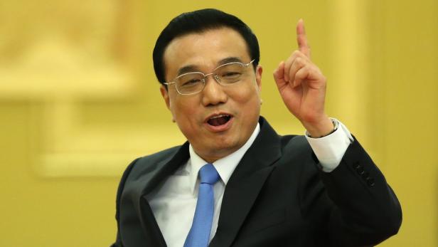 Li Keqiang, der ehemalige chinesische Premierminister, hält eine Rede.
