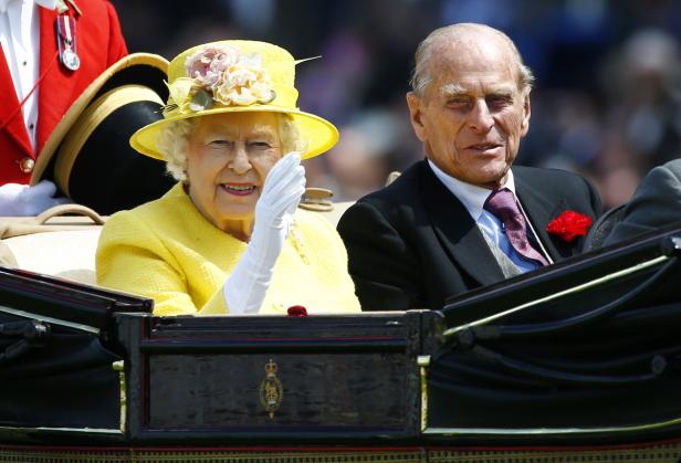 Queen-Besuch: Berlin zeigt sich "very british"