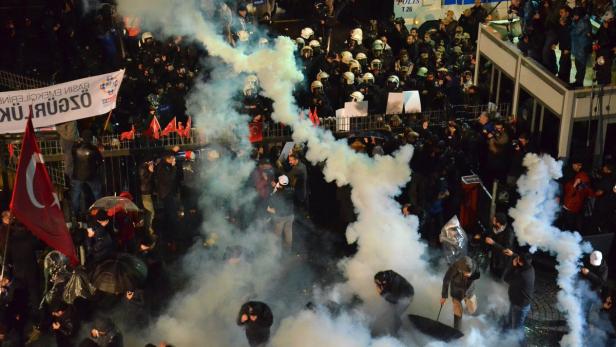 Türkische Polizei stürmt Sitz von regierungskritischer Zeitung