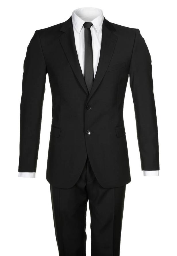 Ein schwarzer Anzug mit weißem Hemd und schwarzer Krawatte.
