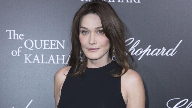 Carla Bruni.
Présentation de la collection Chopar… Hochkarätige Party von Chopard