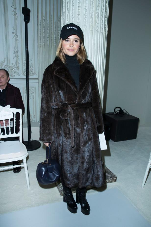Haute Couture: Stars brezeln sich in Paris auf
