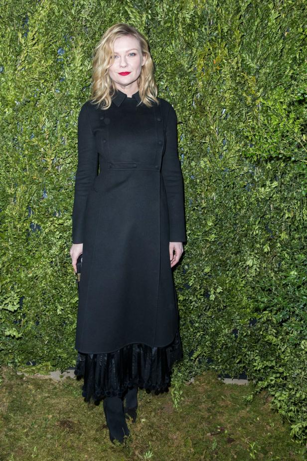 Haute Couture: Stars brezeln sich in Paris auf