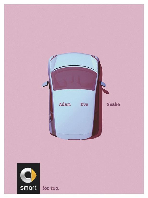 Jung von Matt Donau - Smart for Two - Sujet Ein Smart-Auto in Rosa mit den Aufschriften „Adam“, „Eva“ und „Schlange“.