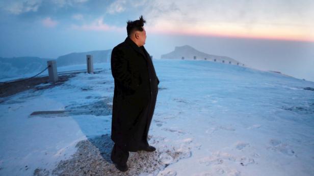 Kim Jong Un, Spitzenalpinist in Halbschuhen