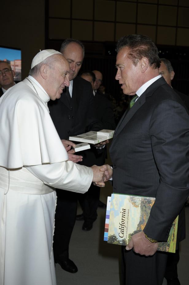 Generalaudienz in Rom: Arnie trifft den Papst