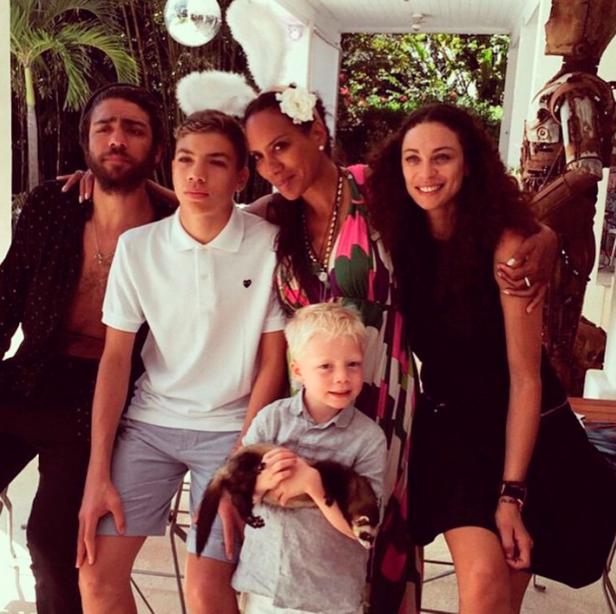 Private Promi-Pics: Beckham zeigt Bein