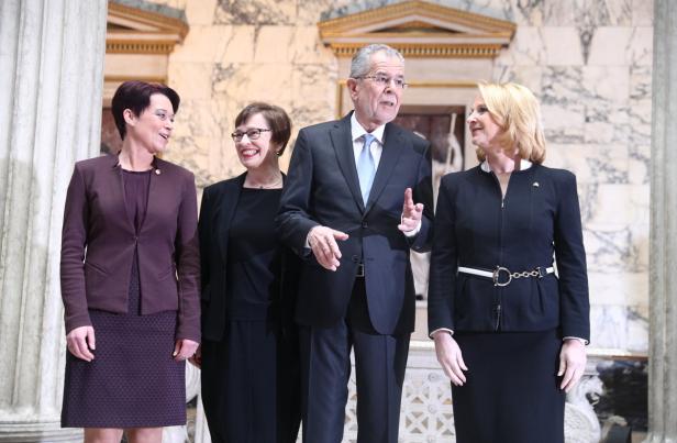Van der Bellen in der Hofburg: "Ich bin’s, euer neuer Präsident"
