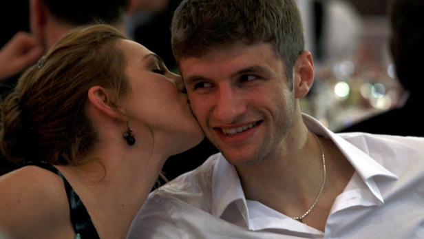 Thomas Müller: "Meine Frau ist keine Handtasche"