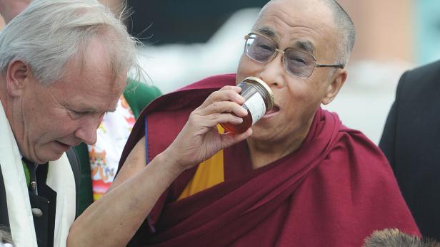 Dalai Lama zu Scherzen aufgelegt