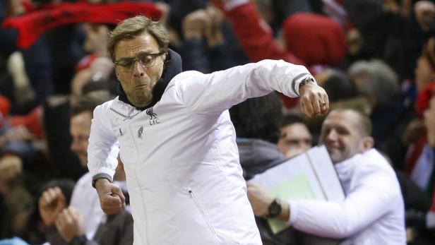 Jürgen Klopp, Trainer des FC Liverpool, jubelt an der Seitenlinie.