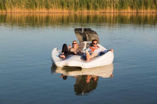 Schwimmende Insel aus Österreich sticht in See