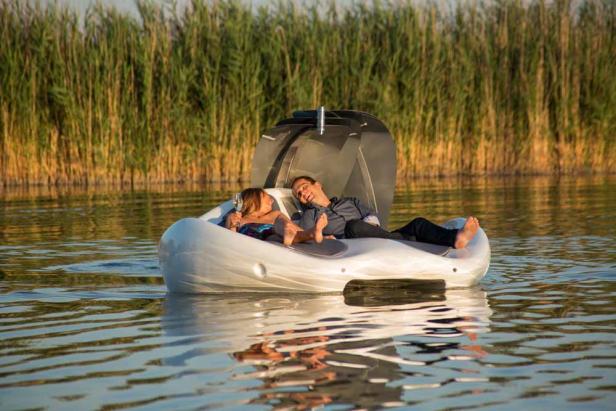 Schwimmende Insel aus Österreich sticht in See