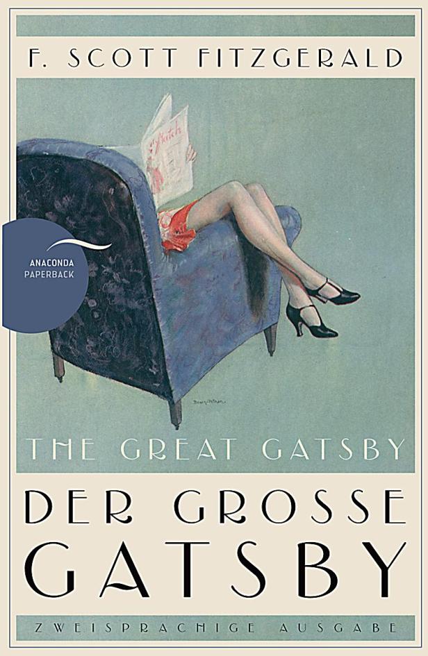 Das Cover der zweisprachigen Ausgabe von F. Scott Fitzgeralds „Der große Gatsby“ zeigt eine lesende Frau im Sessel.