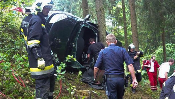 100-Jähriger Pfarrer überlebt Horror-Crash