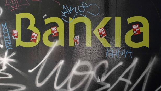 Spanische Banken flüchten in Notfusionen