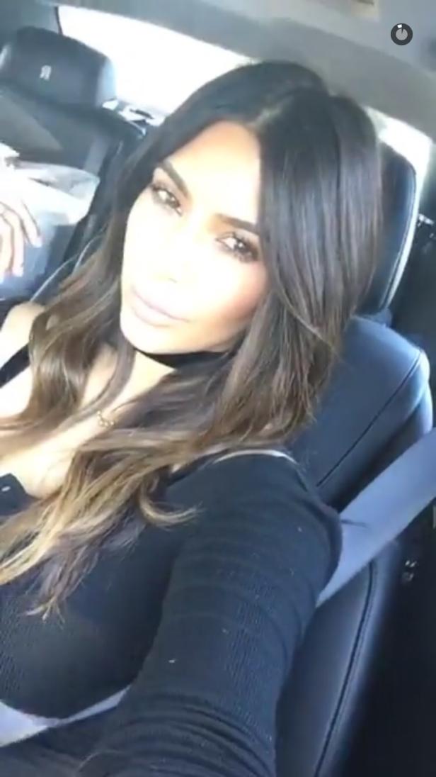 Kim Kardashian hat sich wiedermal die Haare gefärbt