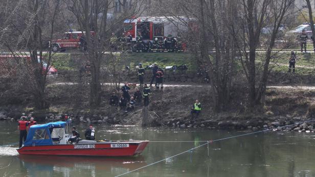 Pkw-Lenker ertrank nach Auffahrunfall im Donaukanal
