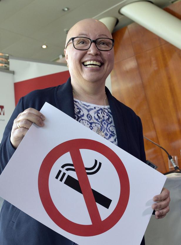 Rauchverbot: Wirte demonstrieren vor Parlament